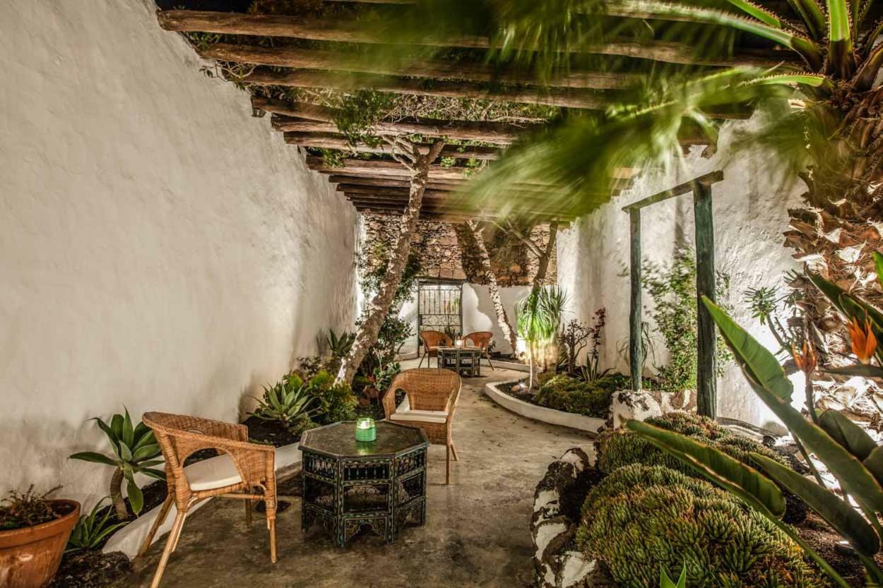 Tías Los Lirios Hotel Rural - Adults Only מראה חיצוני תמונה