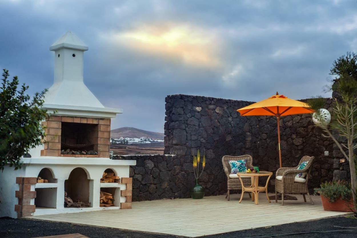 Tías Los Lirios Hotel Rural - Adults Only מראה חיצוני תמונה