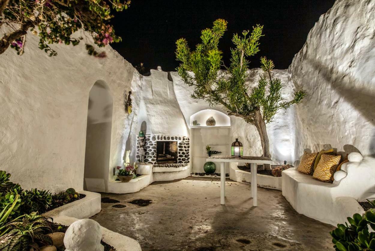 Tías Los Lirios Hotel Rural - Adults Only מראה חיצוני תמונה