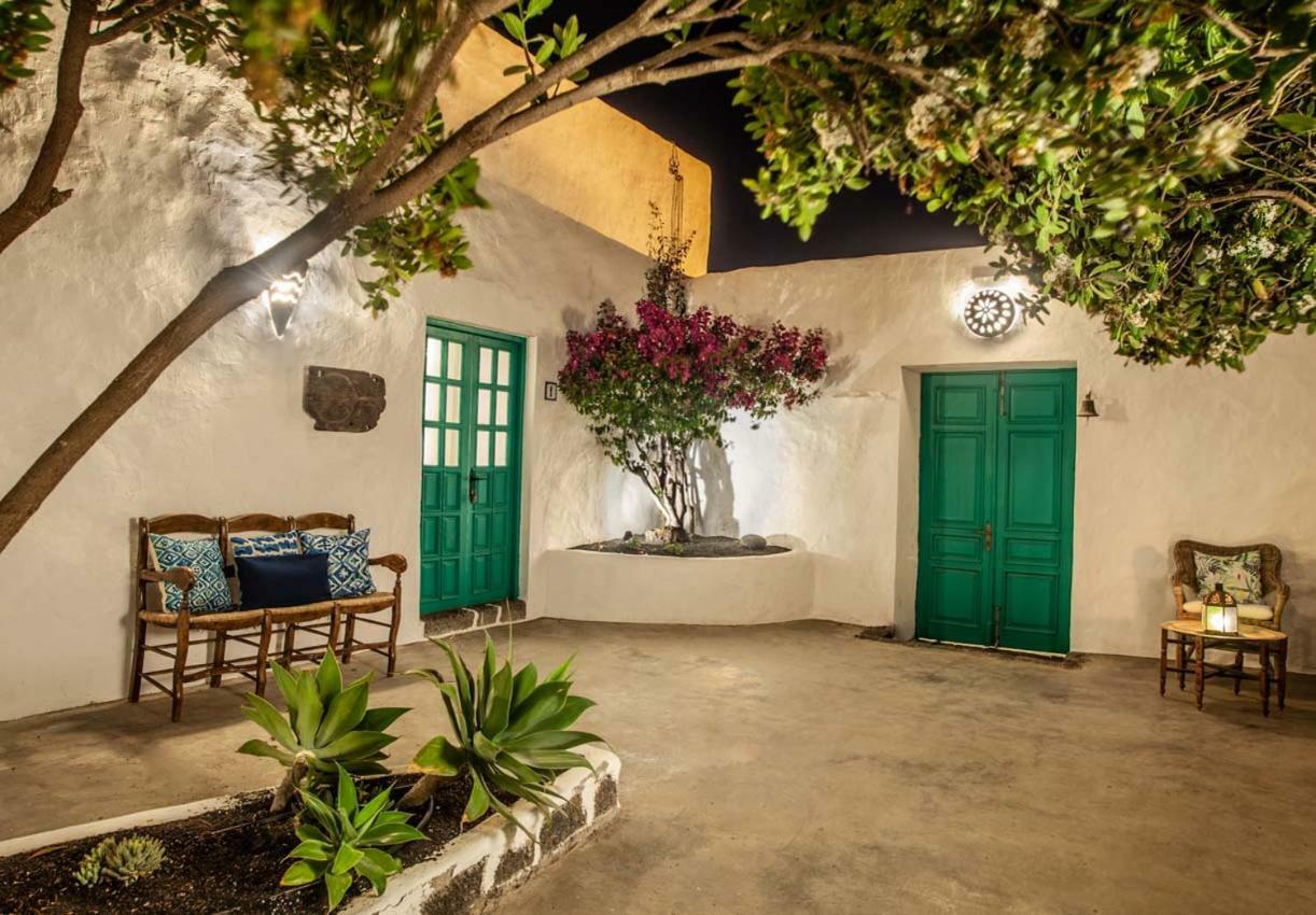 Tías Los Lirios Hotel Rural - Adults Only מראה חיצוני תמונה