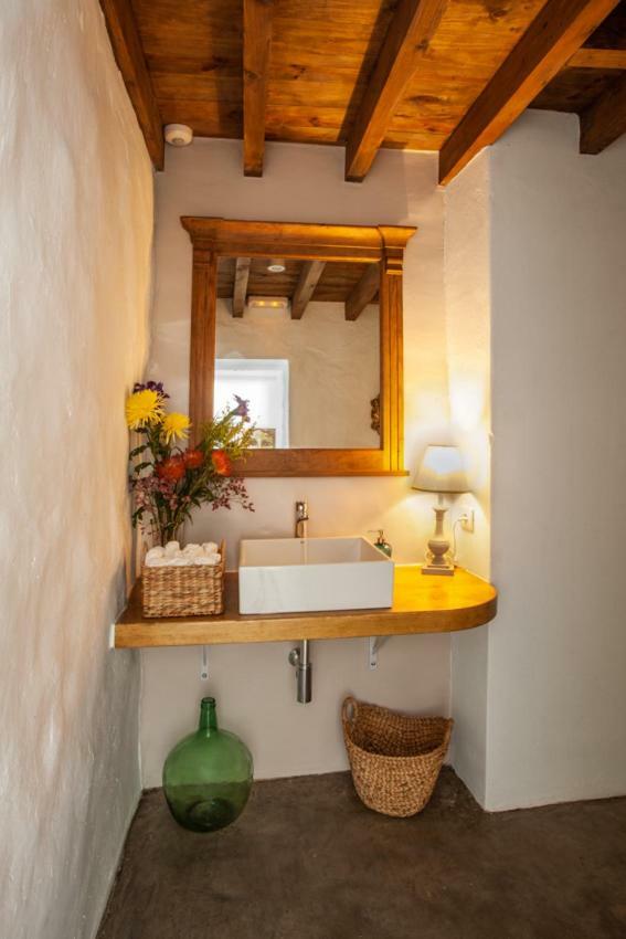 Tías Los Lirios Hotel Rural - Adults Only מראה חיצוני תמונה