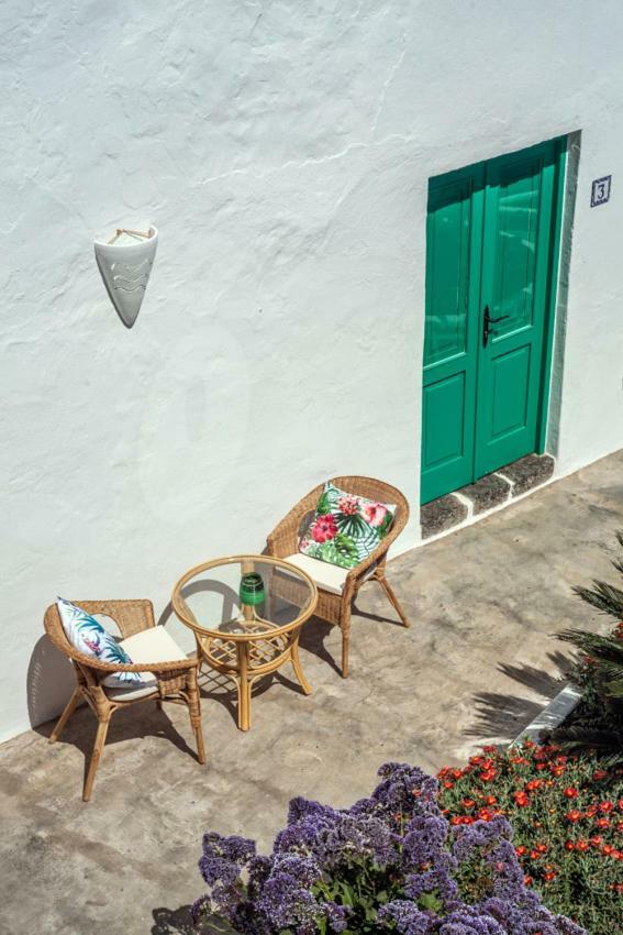 Tías Los Lirios Hotel Rural - Adults Only מראה חיצוני תמונה