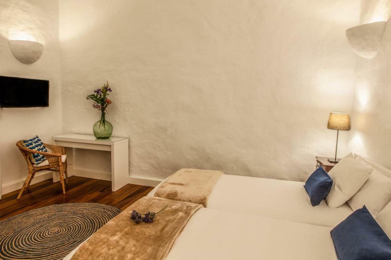 Tías Los Lirios Hotel Rural - Adults Only מראה חיצוני תמונה