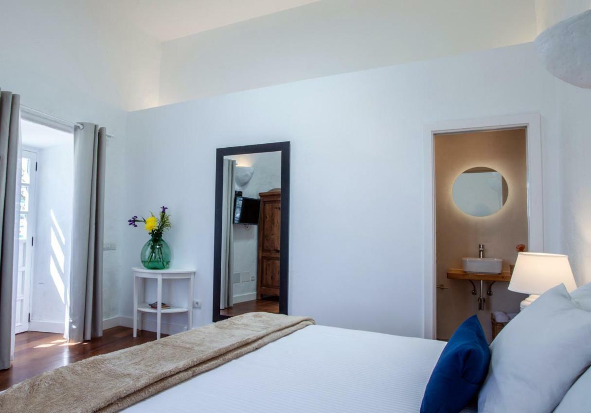 Tías Los Lirios Hotel Rural - Adults Only מראה חיצוני תמונה